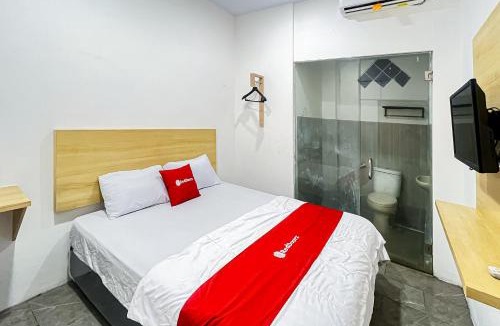 Gambir Hotel | RedDoorz at PBInn near Stasiun Juanda