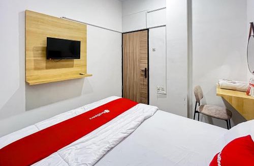 Gambir Hotel | RedDoorz at PBInn near Stasiun Juanda