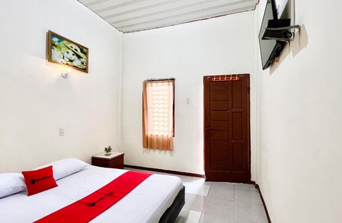 Berastagi Hotel | RedDoorz at Sopo Bona Berastagi