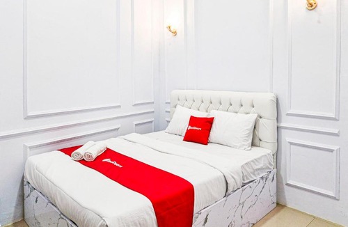 Banjarharjo House | RedDoorz at Villa Rose Brebes