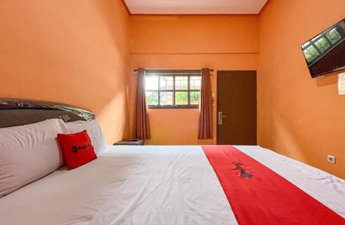 Cisolok House | RedDoorz Casa Delray Syariah at Pantai Pelabuhan Ratu