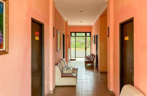 Cisolok House | RedDoorz Casa Delray Syariah at Pantai Pelabuhan Ratu
