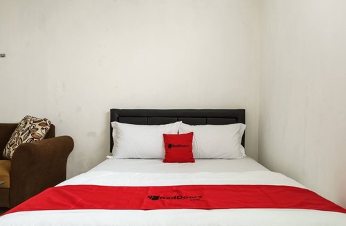 Megamendung Hotel | RedDoorz @ Cibogo Puncak Bogor 2