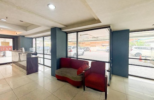 Tangerang Apartment | RedDoorz near Batuceper Station