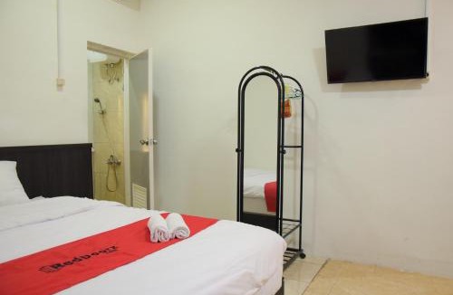 Purwokerto House | RedDoorz near GOR Satria Purwokerto
