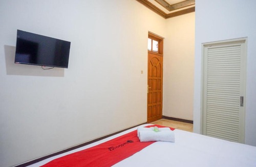 Semarang Hotel | RedDoorz near Kawasan Simpang Lima Area