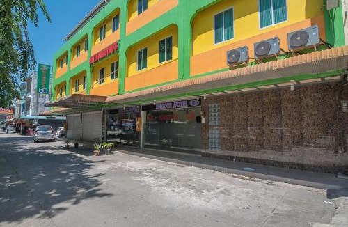 Lubuk Baja Hotel | RedDoorz near Nagoya Citywalk Batam 2