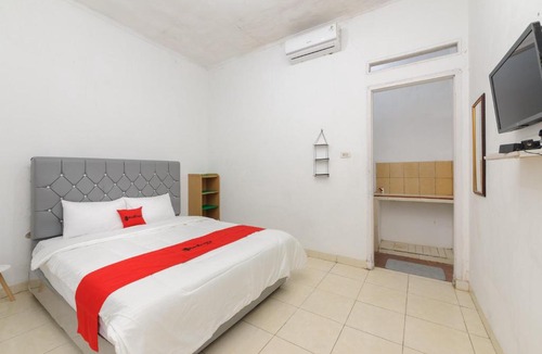 Rajabasa Hotel | RedDoorz near UBL Lampung