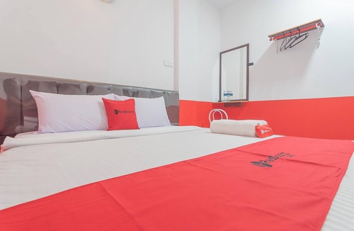 Tanjung Uncang Hotel | RedDoorz @ Pasar Melayu Sagulung Batam
