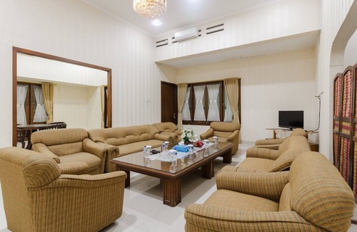 Baranangsiang House | RedDoorz Plus near RS PMI Bogor