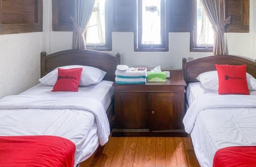 Pameungpeuk Hotel | RedDoorz Resort Syariah at Hotel ANB Pameungpeuk Garut
