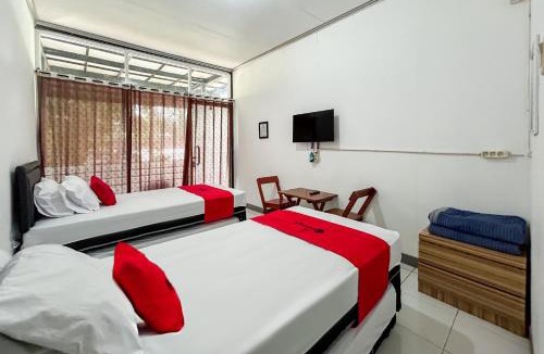 Rendeh House | RedDoorz Syariah at Saung Situraja Sumedang