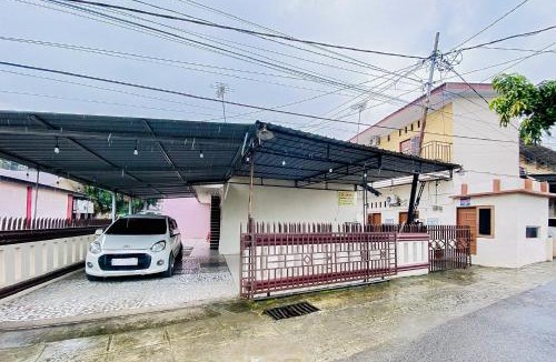 Stabat Hotel | RedDoorz Syariah at Sipayung Homestay
