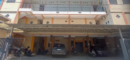 Waru Hotel | RedDoorz Syariah near City of Tomorrow Mall Surabaya