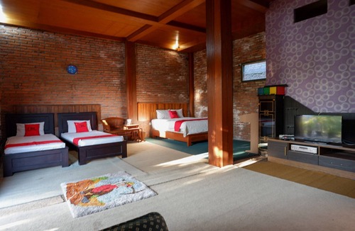 Kudus House | RedDoorz Syariah near Menara Kudus