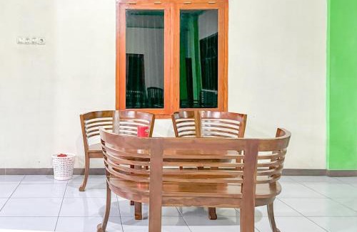 Salatiga Hotel | RedDoorz Syariah Near Rejosari Salatiga
