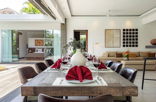 Sunset Road Villa | Redesigned Villa Amba Laba | 4 min to Seminyak Beach