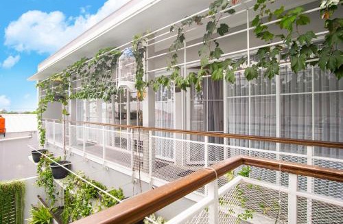 Sinduadi House | Roemah Kenari