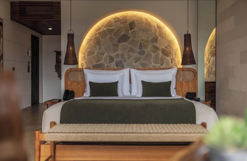 Pecatu Hotel | Romantic 1BR Suite Near Uluwatu Beach
