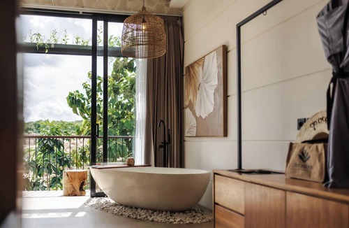Pecatu Hotel | Romantic 1BR Suite Near Uluwatu Beach