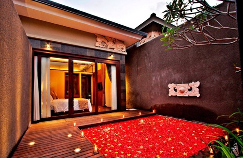 Tibubeneng Villa | Romantic Honeymoon Villa with Private Pool near Echo Beach, Canggu