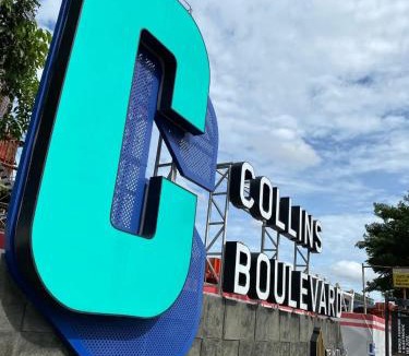 Pinang Apartment | Room Transit Collins Boulevard