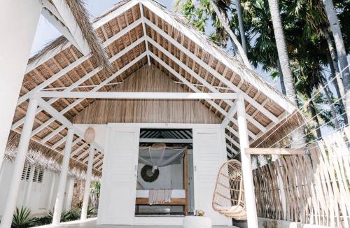 Rote Island Villa | Rote White House - Secluded 4BR Coastal Haven