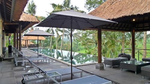 Kelusa Villa | Rouge - Private Villa Condense