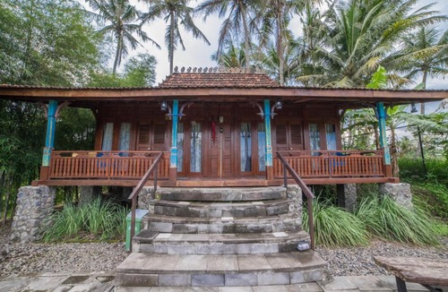 Cangkringan Hotel | Rumah Jembarati