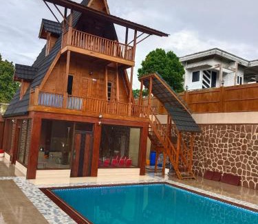 Tenjolaya Villa | Rumah kayu healing di kaki gunung Salak
