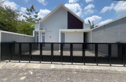 Bangunjiwo House | SAO Homestay Syariah Jogja, Kids Friendly dekat UMY
