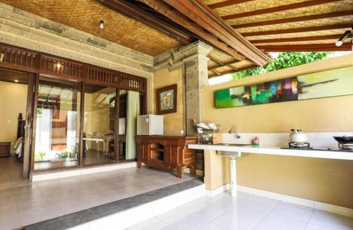 Penestanan Bed & Breakfast | Sari Bamboo Bungalows