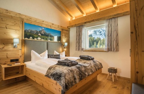 Steeg Ski Chalet | sDahoam Luxury Chalet
