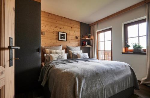 Kaprun Ski Chalet | Serviced Luxury Chalet Evi, Ski-in Ski-out