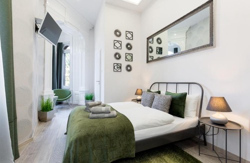 Csarnok negyed Hotel | Silver Rooms by Staymood Holidays
