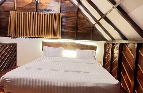 Berastagi Hotel | SIMPANG SIBAYAK