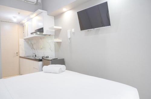 Old Jakarta Apartment | Simply and Cozy Living Studio at Tokyo Riverside PIK 2 Apartment By Travelio