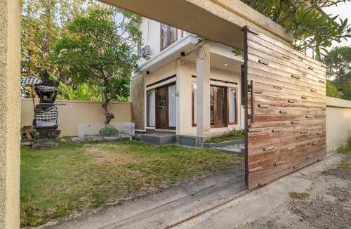 Pemaron Villa | Singaraja Sea View Villa