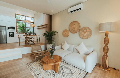 Pererenan Villa | Skylight Bathtub Private Pool Oasis Serene Tropical Villa Near Canggu Beach