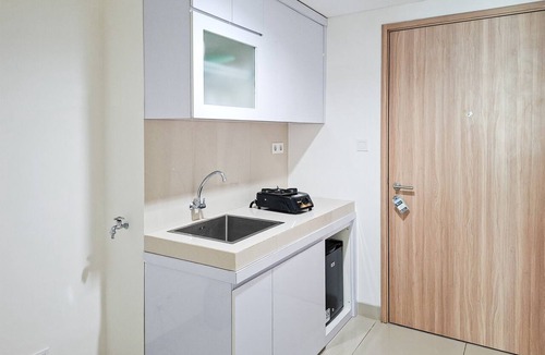 Karawaci Apartment | Skyline View 1Br Without Living Room At Apartment Bintaro Embarcadero