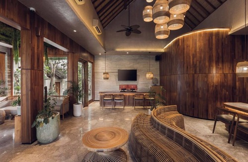 Sunset Road Hotel | Smart Suite with Bathtub in Seminyak