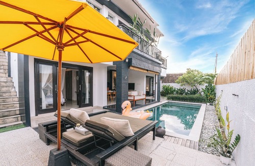 Kerobokan Villa | Spacious 3-bedroom Private Pool villa with AC in Kerobokan/Near Changu