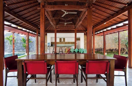 North Legian Villa | Spacious 4BR Garden Villa | Walk To Legian Beach