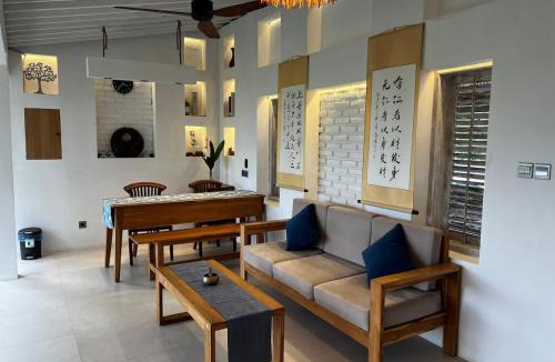 Singakerta Villa | Spacious 5BR Villa -Group Friendly-Big Pool