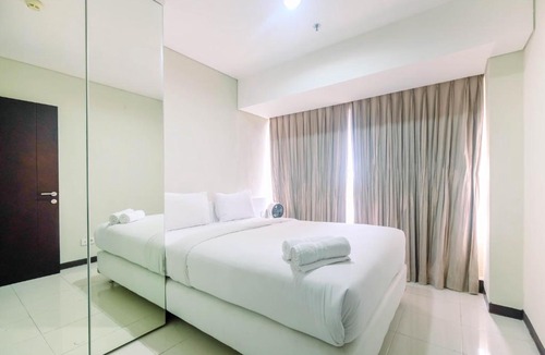 Jakarta Apartment | Spacious and Comfy 2BR Nifarro Park Apartment By Travelio