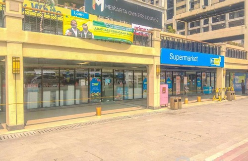 Cikarang Apartment | Spacious and Comfy 2BR with Extra Room at Meikarta Apartment By Travelio