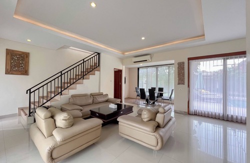 Bukit Apartment | Spacious And Homey 3Br At Villa Casa De Uli
