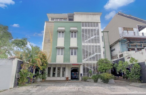 Central Yogyakarta House | Spacious Family Suite with Free WiFi and Parking