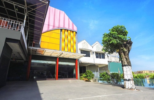 Malang House | Spacious Family Suite with Free WiFi and Parking