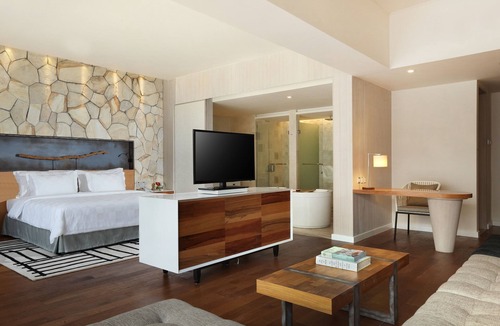 North Legian Hotel | Spacious Modern Suite with Free Minibar Items (T Sand Suite21)